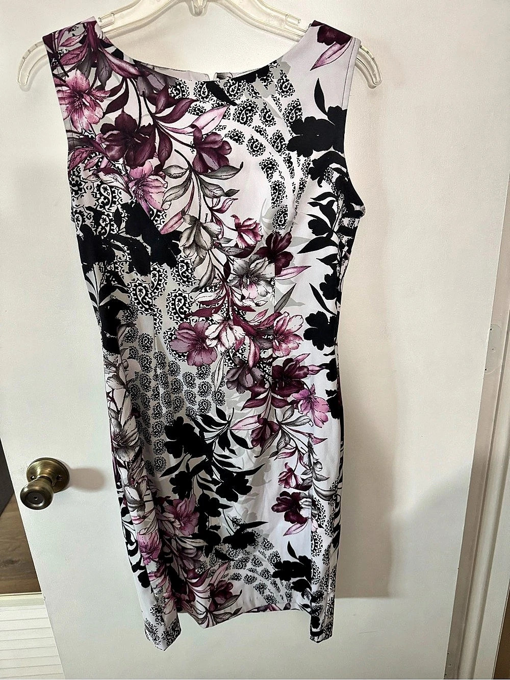 Connected Apparel Floral Mini Dress in White & Purple Size 4 Like New